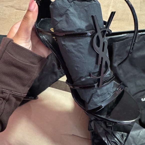 YSL Cassandra Heels - Picture 3 of 10